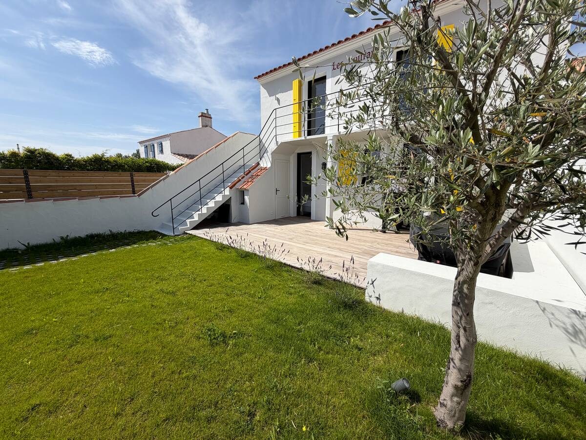 Jardin avec olivier centenaire