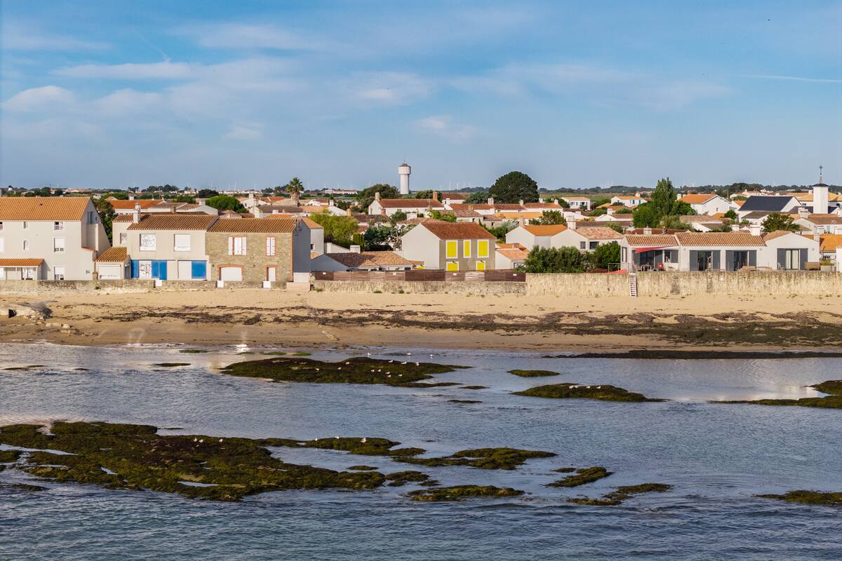Le Vieil vu de la mer